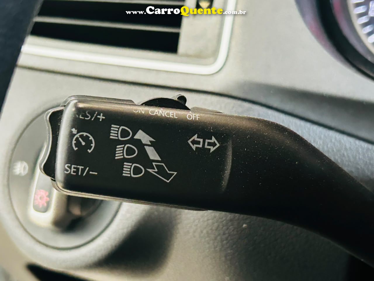 VOLKSWAGEN   FOX CONNECT 1.6 FLEX 8V 5P   PRATA 2019 1.6 FLEX - Loja