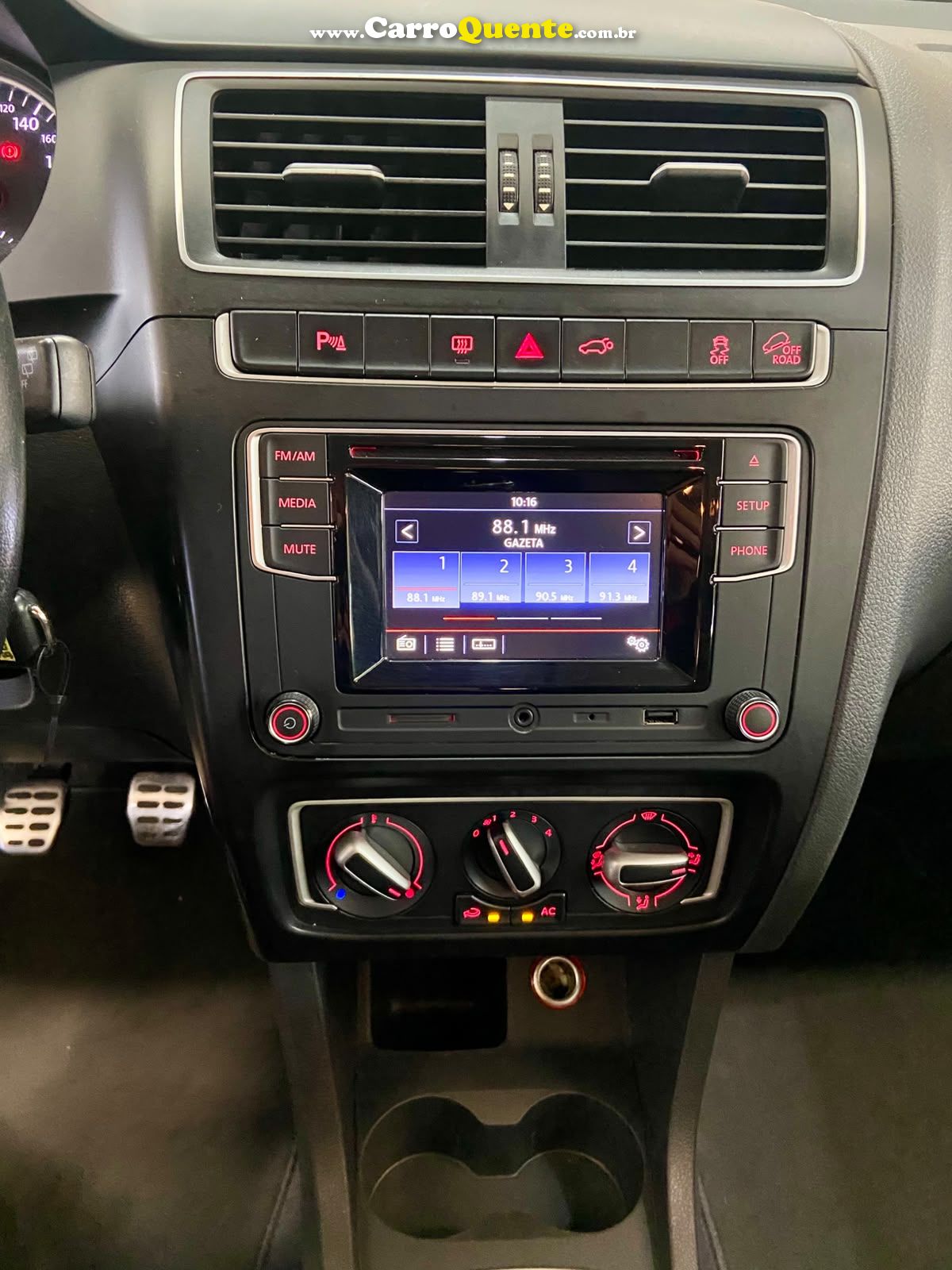 VOLKSWAGEN CROSSFOX 1.6 MSI 16V 2017 - Loja