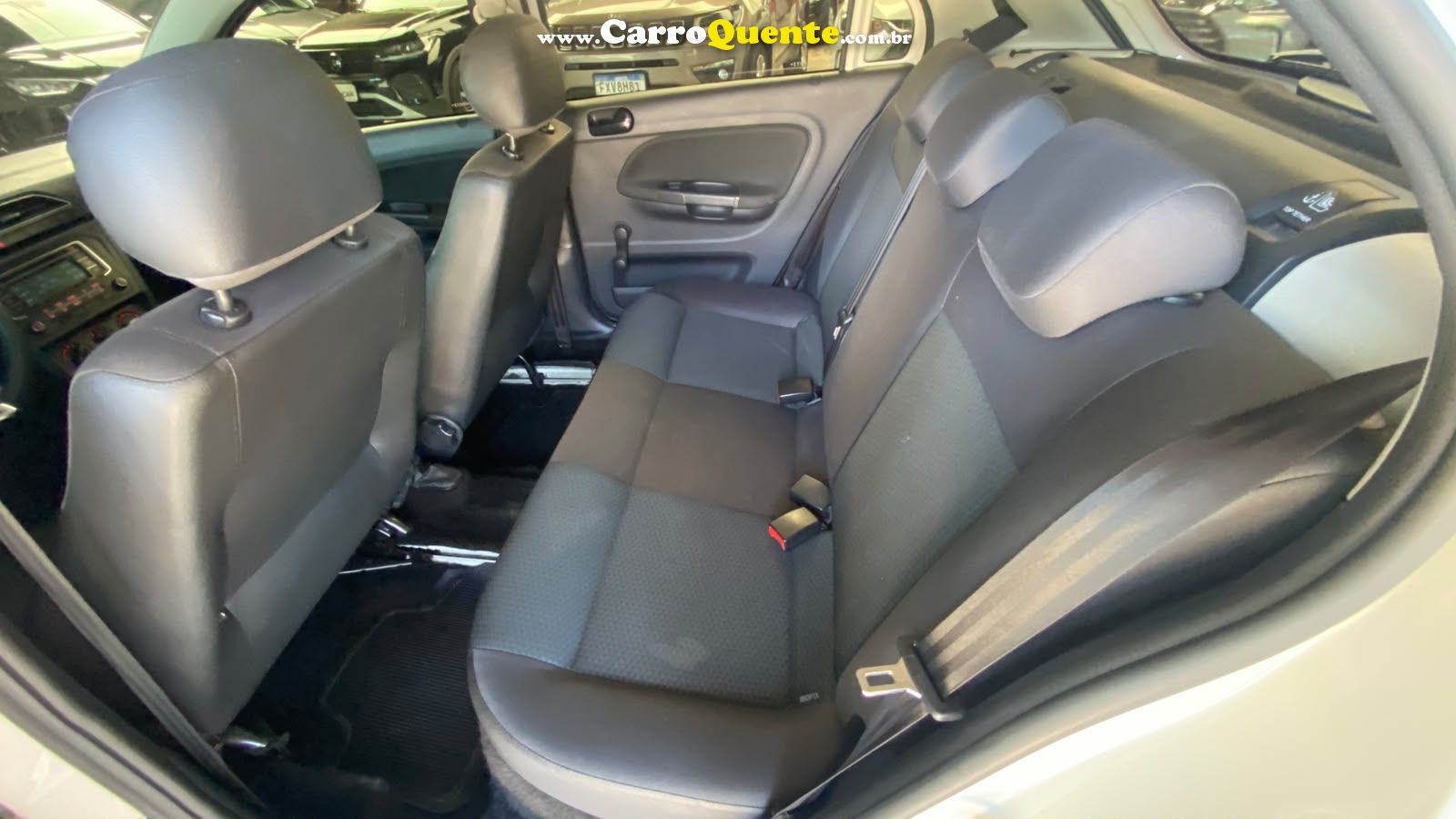 VOLKSWAGEN GOL 1.0 12V MPI TOTALFLEX 2023 - Loja