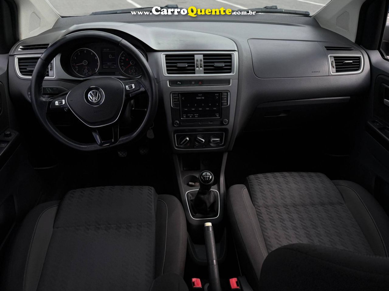 VOLKSWAGEN FOX 1.6 MSI COMFORTLINE 8V 2018 - Loja