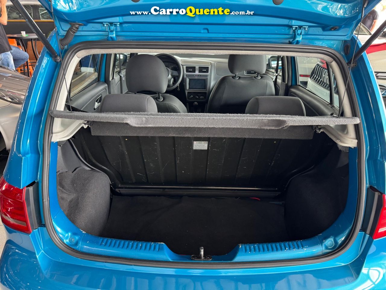 VOLKSWAGEN FOX 1.0 MI TRENDLINE 8V 2015 - Loja