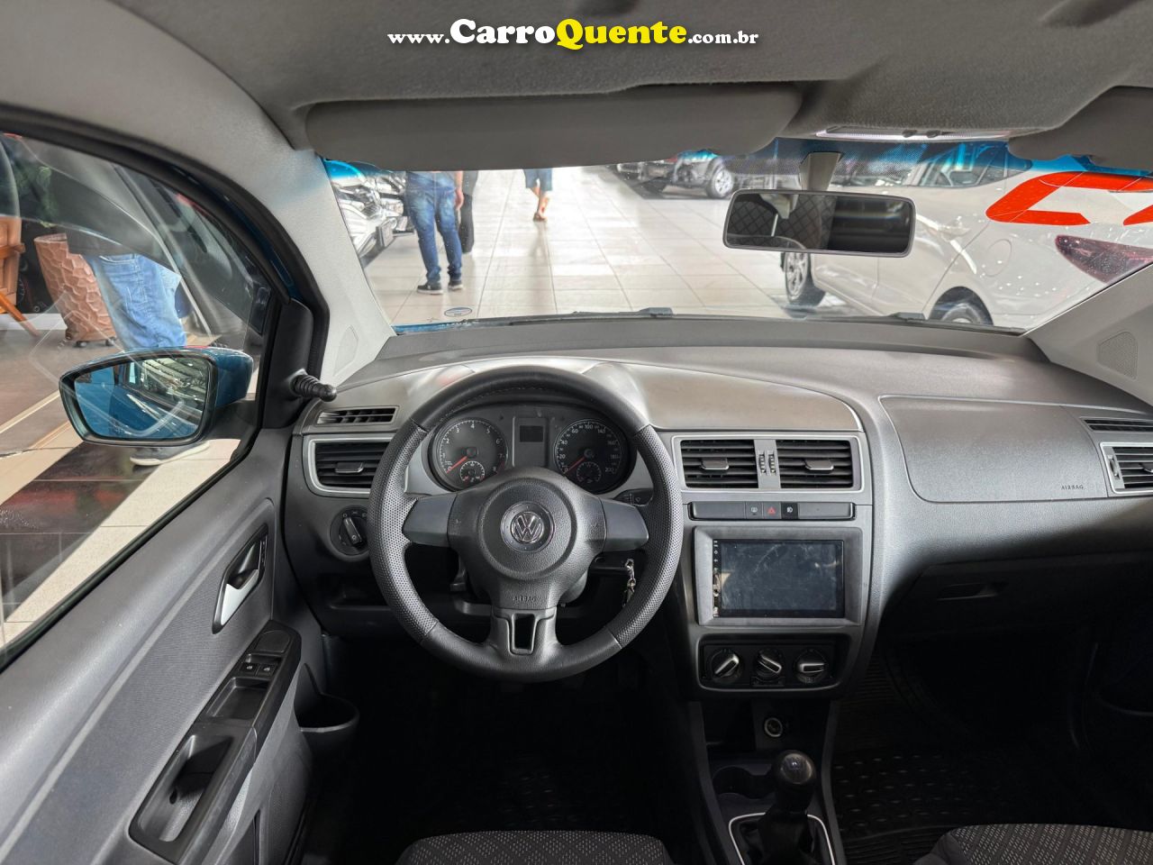 VOLKSWAGEN FOX 1.0 MI TRENDLINE 8V 2015 - Loja