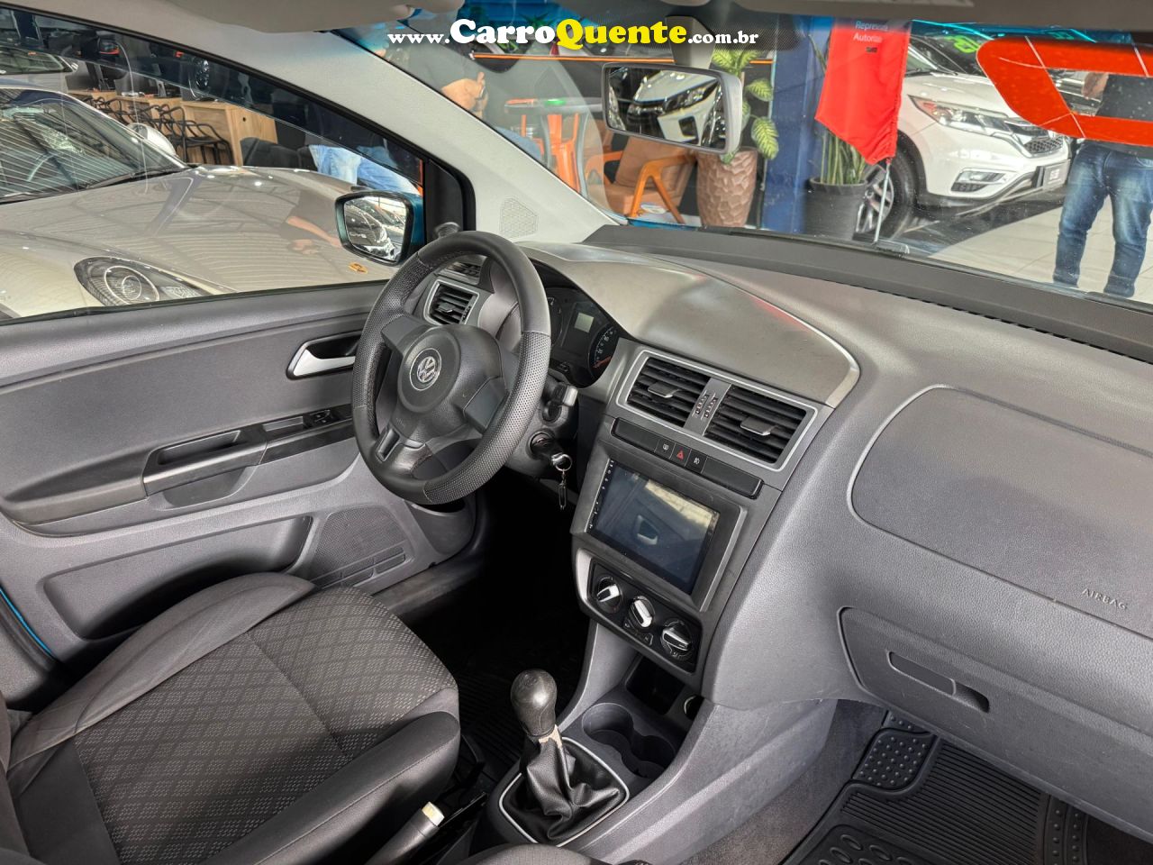 VOLKSWAGEN FOX 1.0 MI TRENDLINE 8V 2015 - Loja