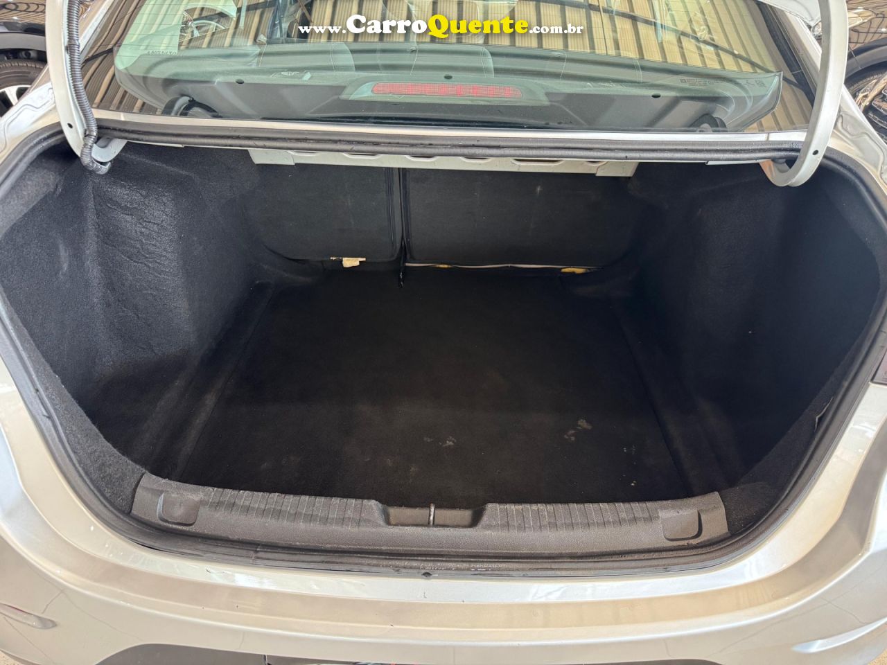 CHEVROLET ONIX 1.0 PLUS LT 2022 - Loja