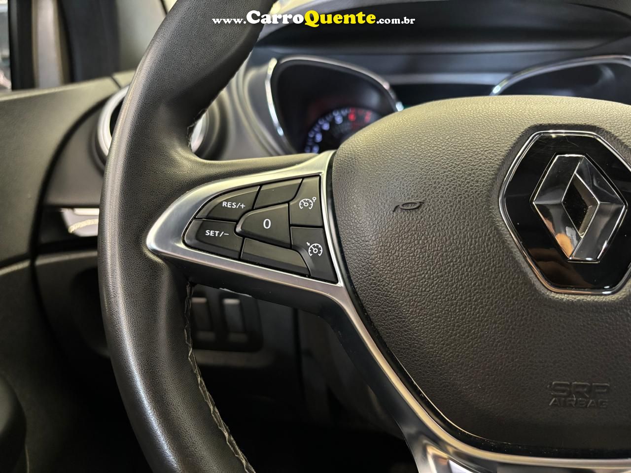 RENAULT CAPTUR 1.3 TCE ZEN 2022 - Loja