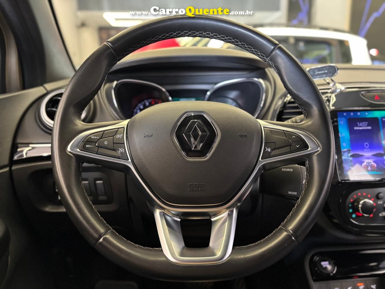 RENAULT CAPTUR 1.3 TCE ZEN 2022 - Loja