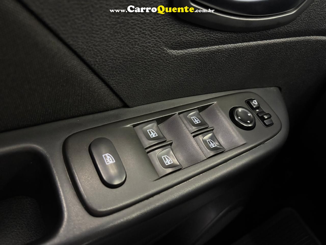 RENAULT CAPTUR 1.3 TCE ZEN 2022 - Loja