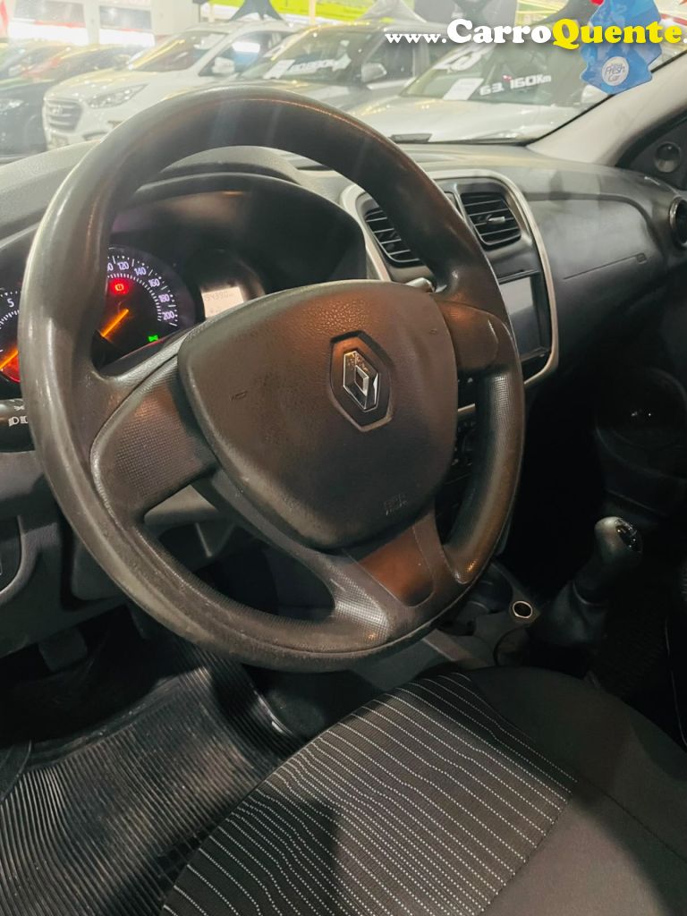 RENAULT   LOGAN AUTHENTIQUE FLEX 1.0 12V 4P   PRATA 2017 1.0 FLEX - Loja