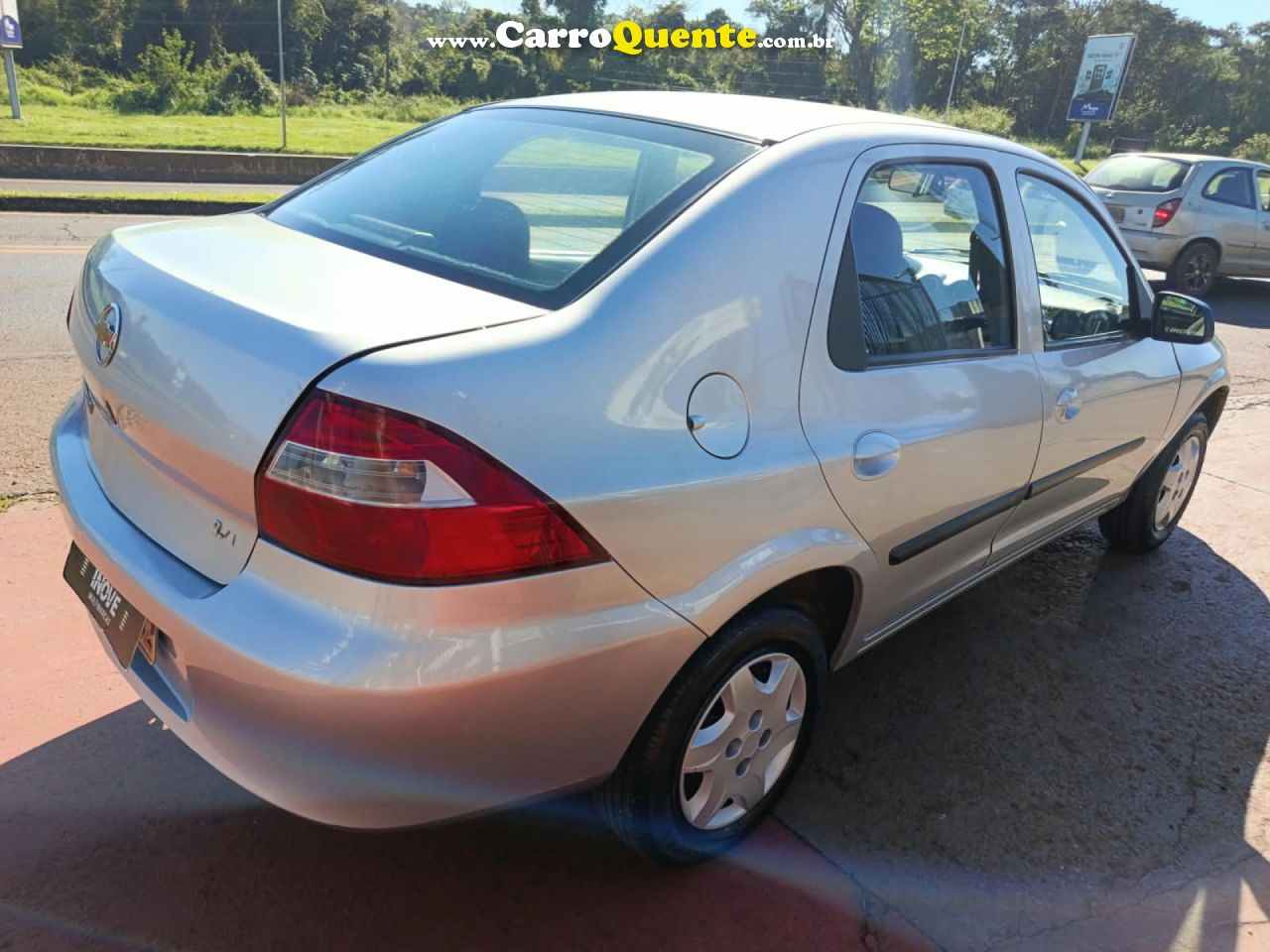 CHEVROLET   PRISMA  SED. MAXX LT 1.4 8V ECONOF. 4P   PRATA 2010 1.4 GASOLINA - Loja
