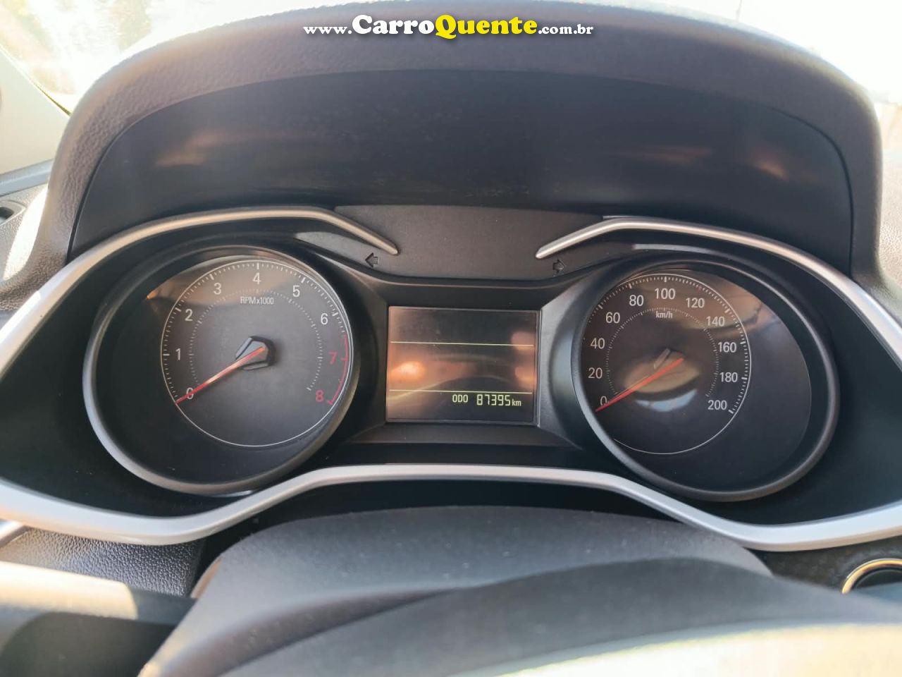 CHEVROLET   ONIX HATCH LT 1.0 12V FLEX 5P MEC.   BRANCO 2023 1.0 FLEX - Loja
