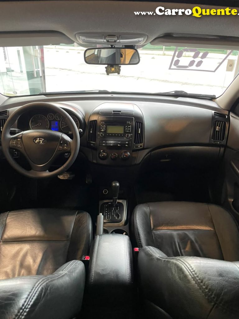HYUNDAI   I30 2.0 16V 145CV 5P AUT.   PRATA 2010 2.0 GASOLINA - Loja