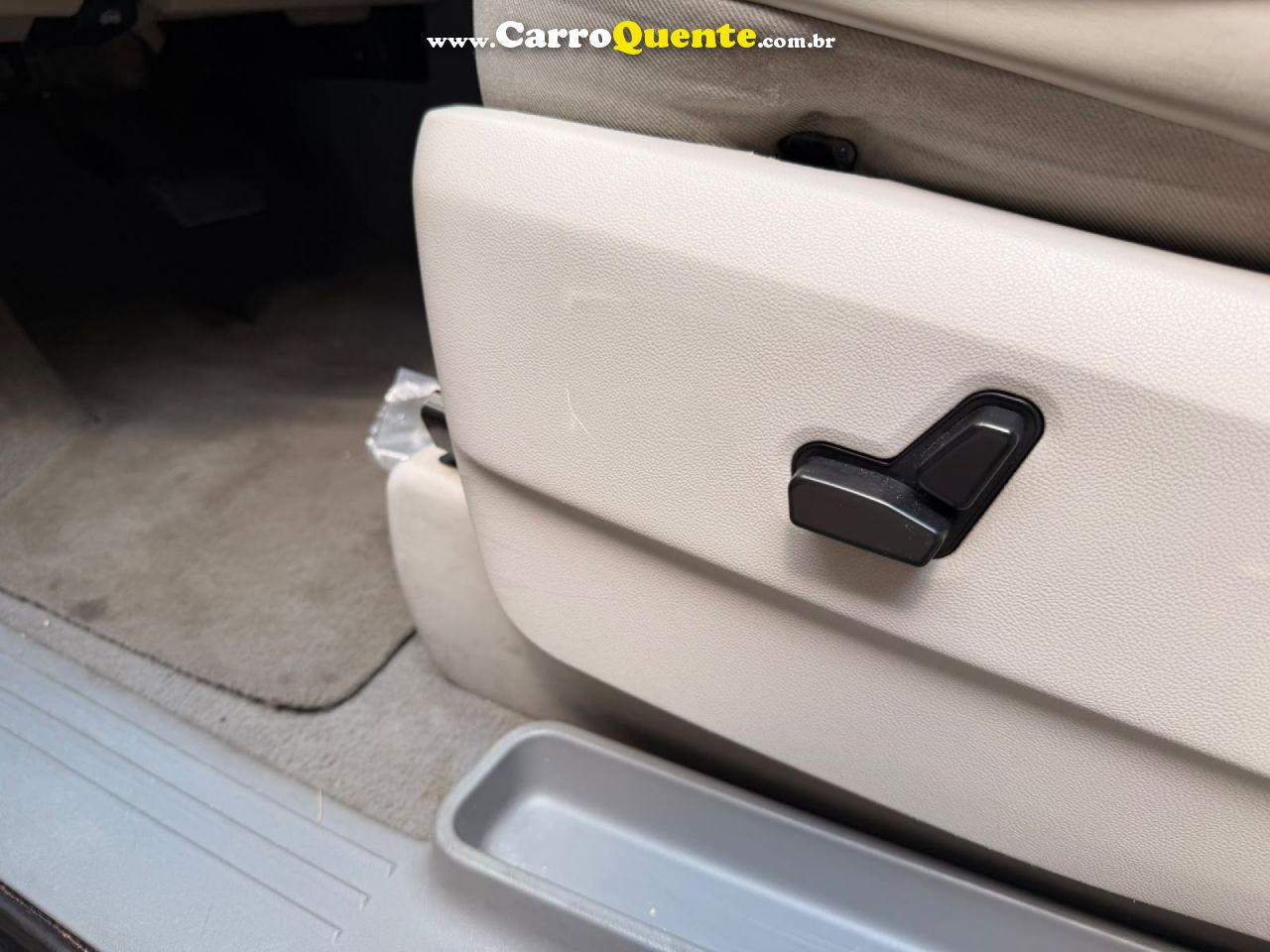 CHRYSLER   TOWN & COUNTRY LIMITED 3.8 3.6 V6 AUT.   PRETO 2008 3.8 GASOLINA - Loja