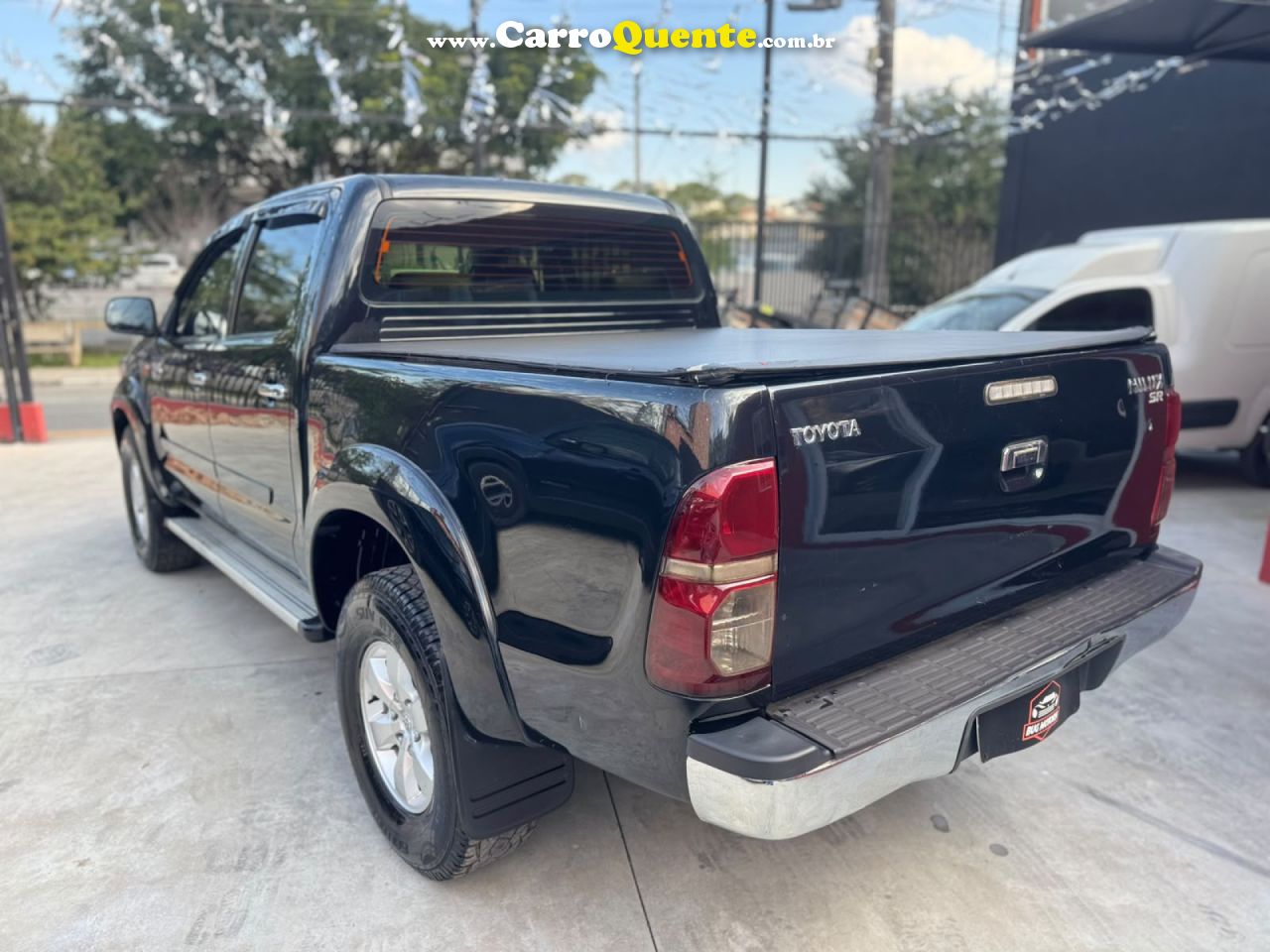 TOYOTA   HILUX CD SR 4X2 2.7 16V2.7 FLEX AUT.   PRETO 2015 2.7 FLEX - Loja