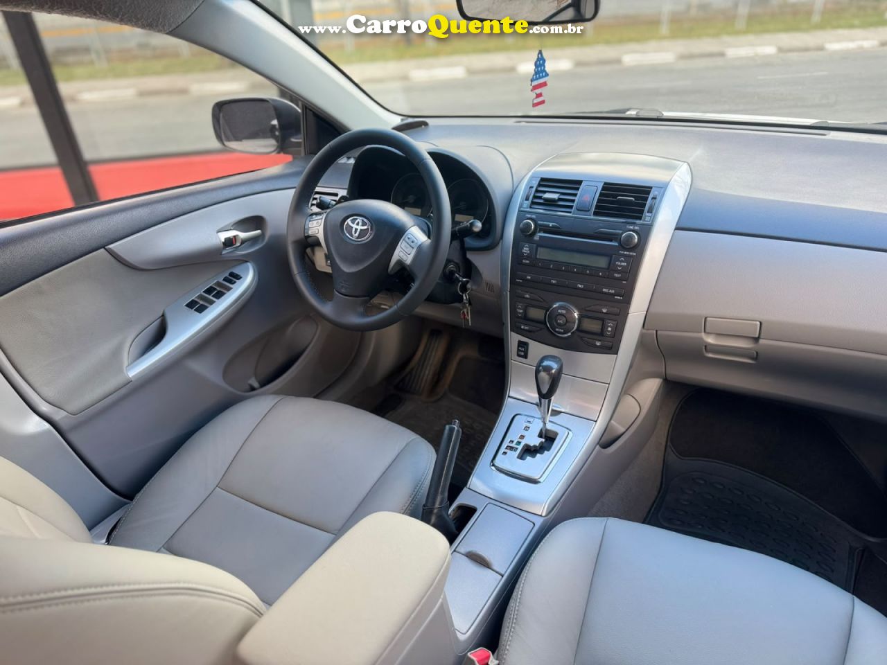 TOYOTA   COROLLA XEI 2.0 FLEX 16V AUT.   PRATA 2012 2.0 FLEX - Loja
