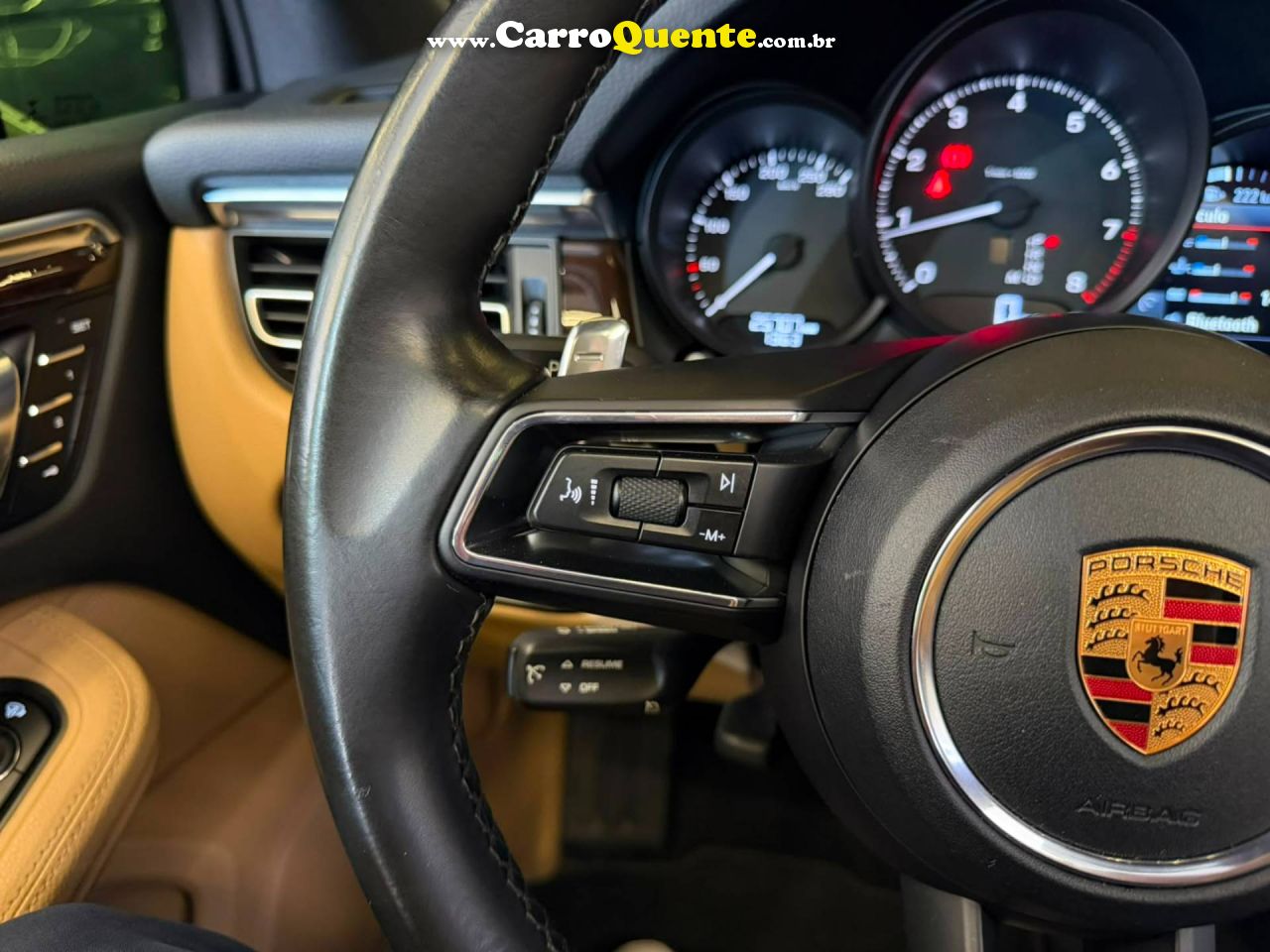 PORSCHE MACAN 2.0 TURBO PDK 2022 - Loja