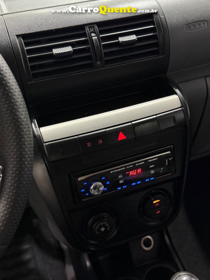 VOLKSWAGEN SPACEFOX 2009 - Loja