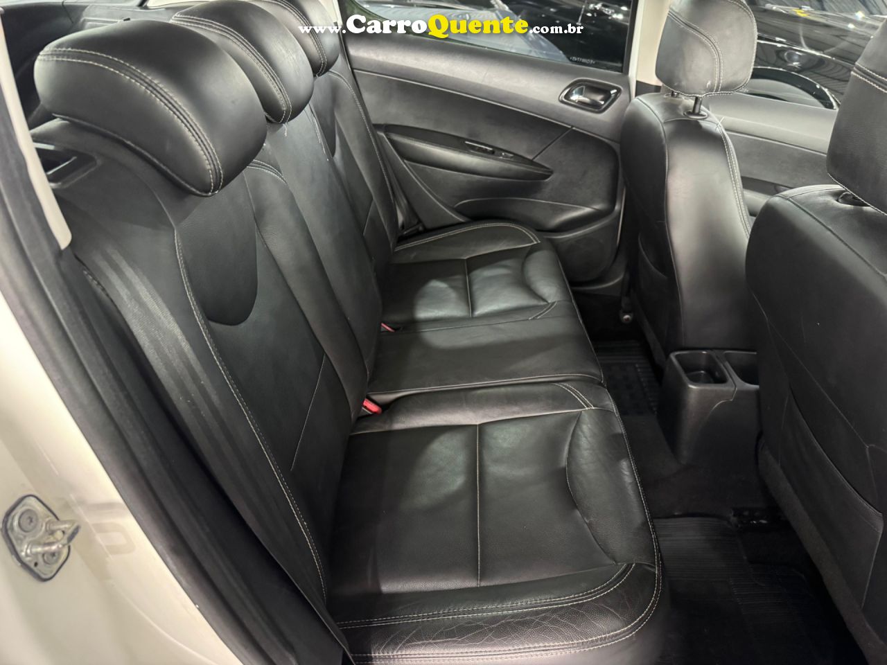 PEUGEOT 308 1.6 ACTIVE 16V 2014 - Loja