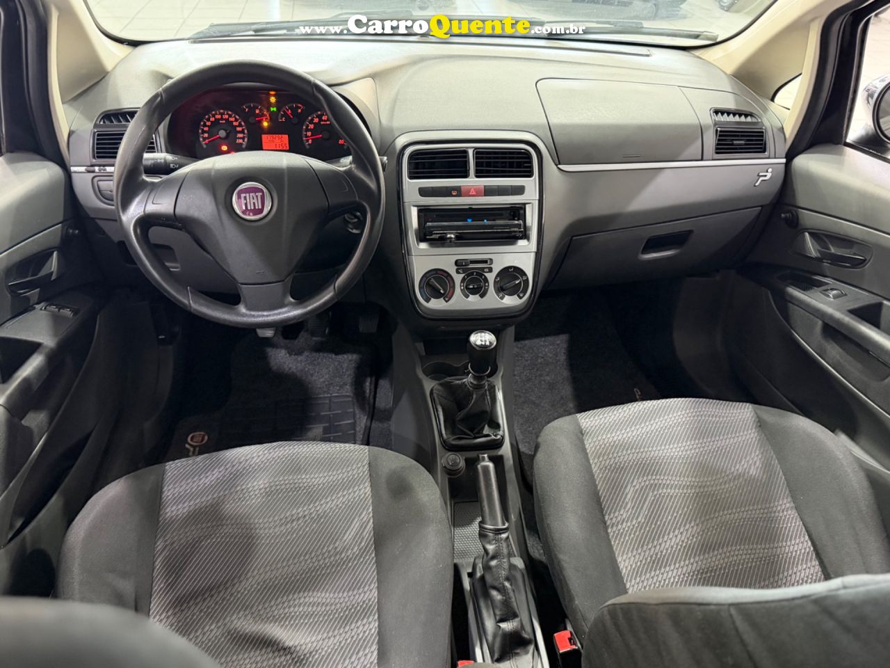 FIAT PUNTO 1.4 8V 2010 - Loja