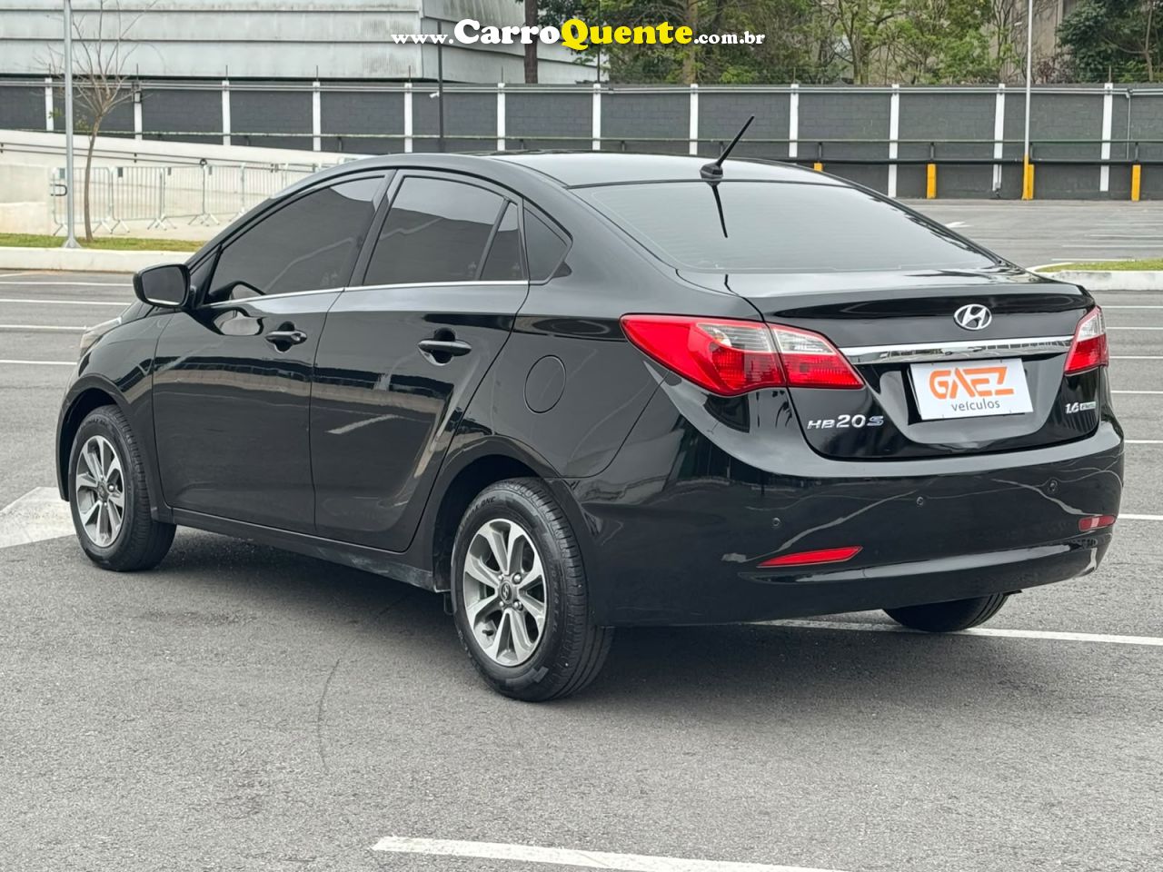 HYUNDAI HB20S 1.6 COMFORT PLUS 16V 2015 - Loja