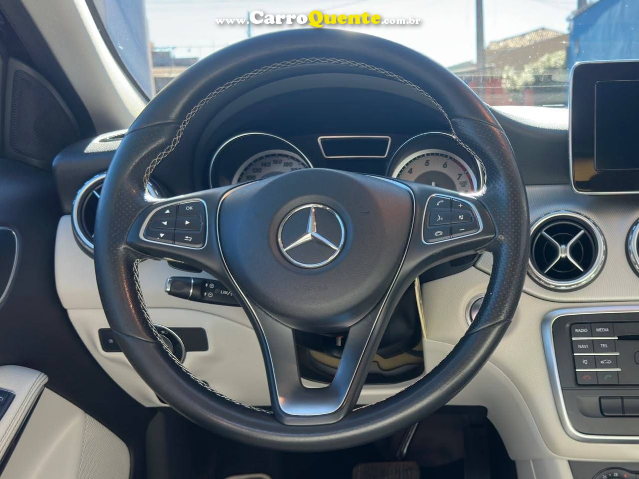 MERCEDES-BENZ GLA 200 1.6 CGI ADVANCE 16V TURBO 2017 - Loja