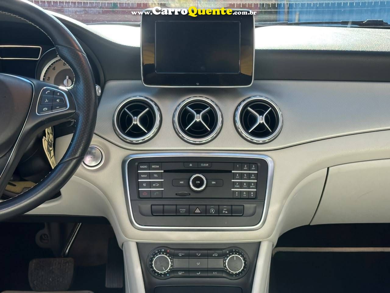 MERCEDES-BENZ GLA 200 1.6 CGI ADVANCE 16V TURBO 2017 - Loja