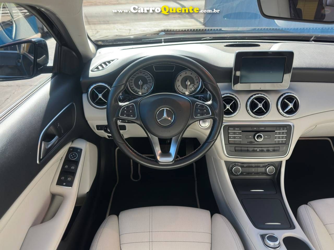 MERCEDES-BENZ GLA 200 1.6 CGI ADVANCE 16V TURBO 2017 - Loja