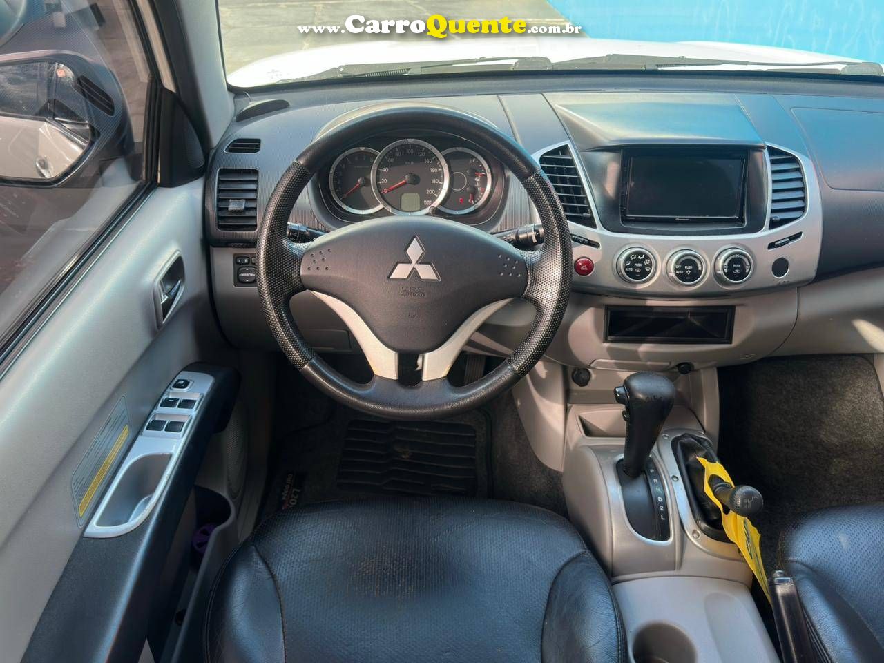 MITSUBISHI L200 3.5 SPORT HPE 4X4 V6 24V 2011 - Loja