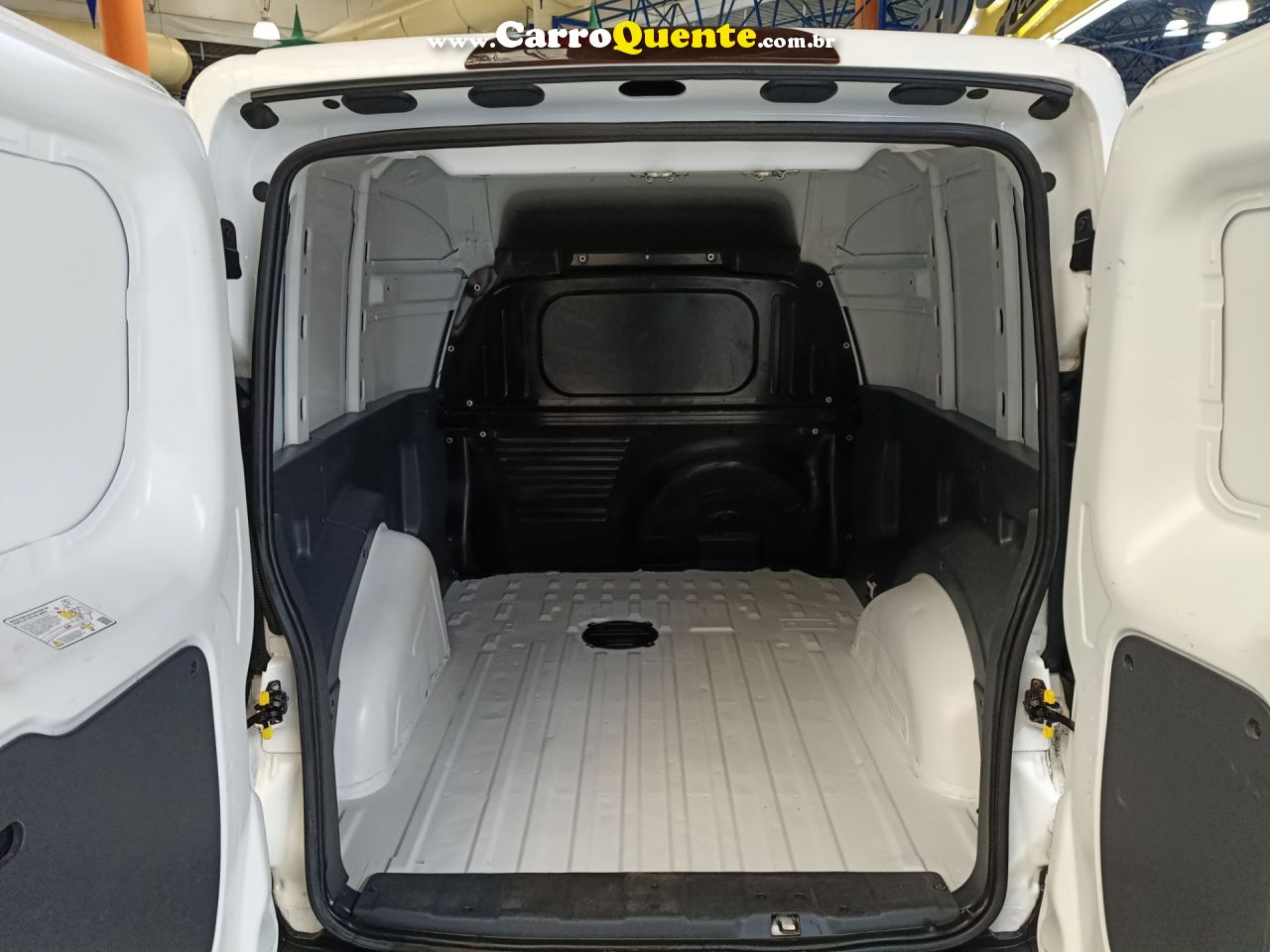 FIAT FIORINO 1.4 MPI FURGÃO ENDURANCE 8V 2023 - Loja