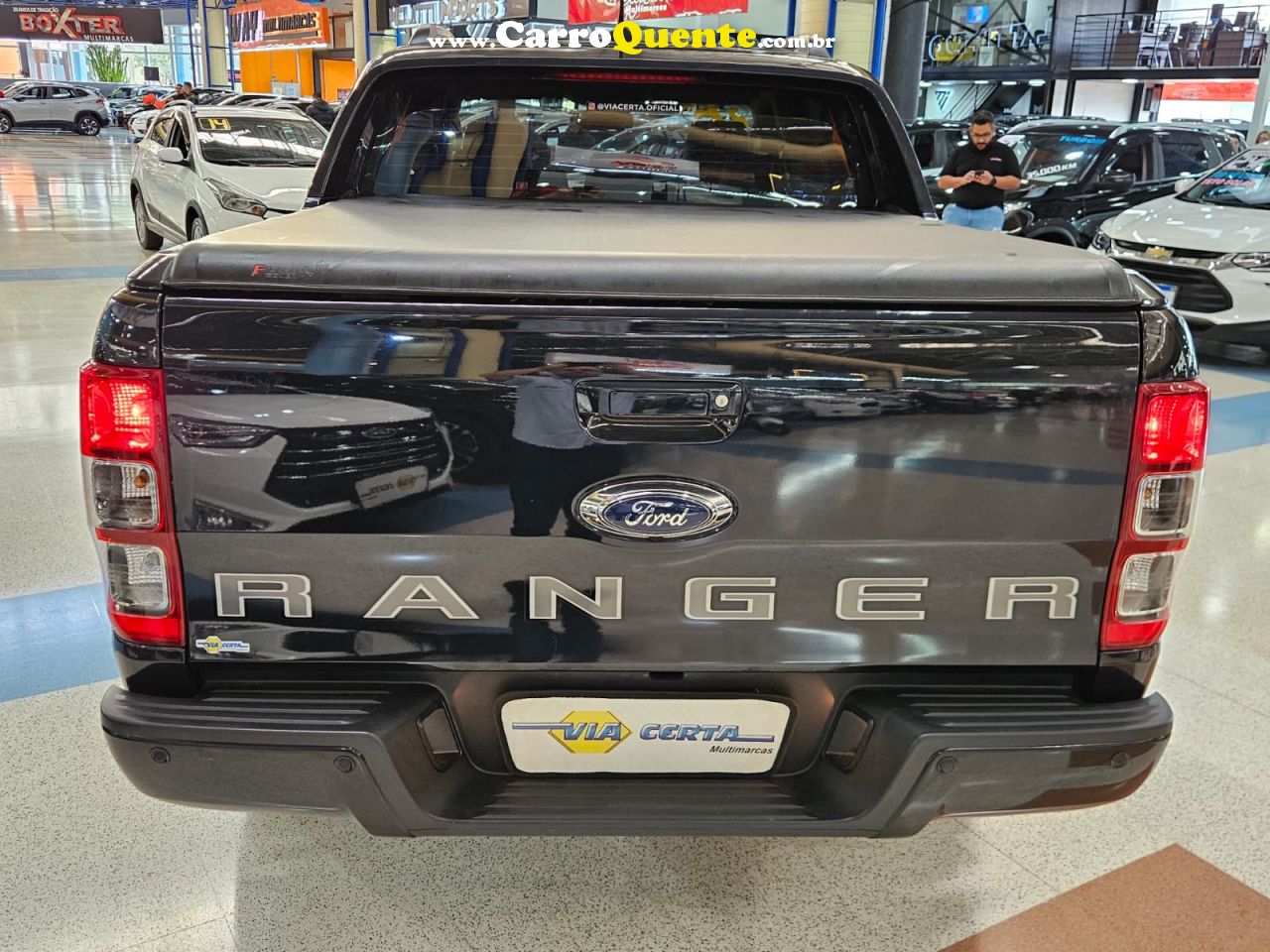 FORD RANGER 2.2 BLACK CD DIESEL * C/ 46.000 KM APENAS * 2023 - Loja