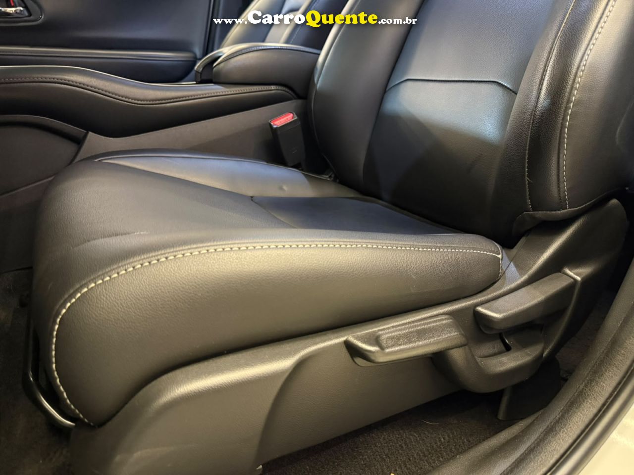 HONDA HR-V 1.8 16V EX 2020 - Loja