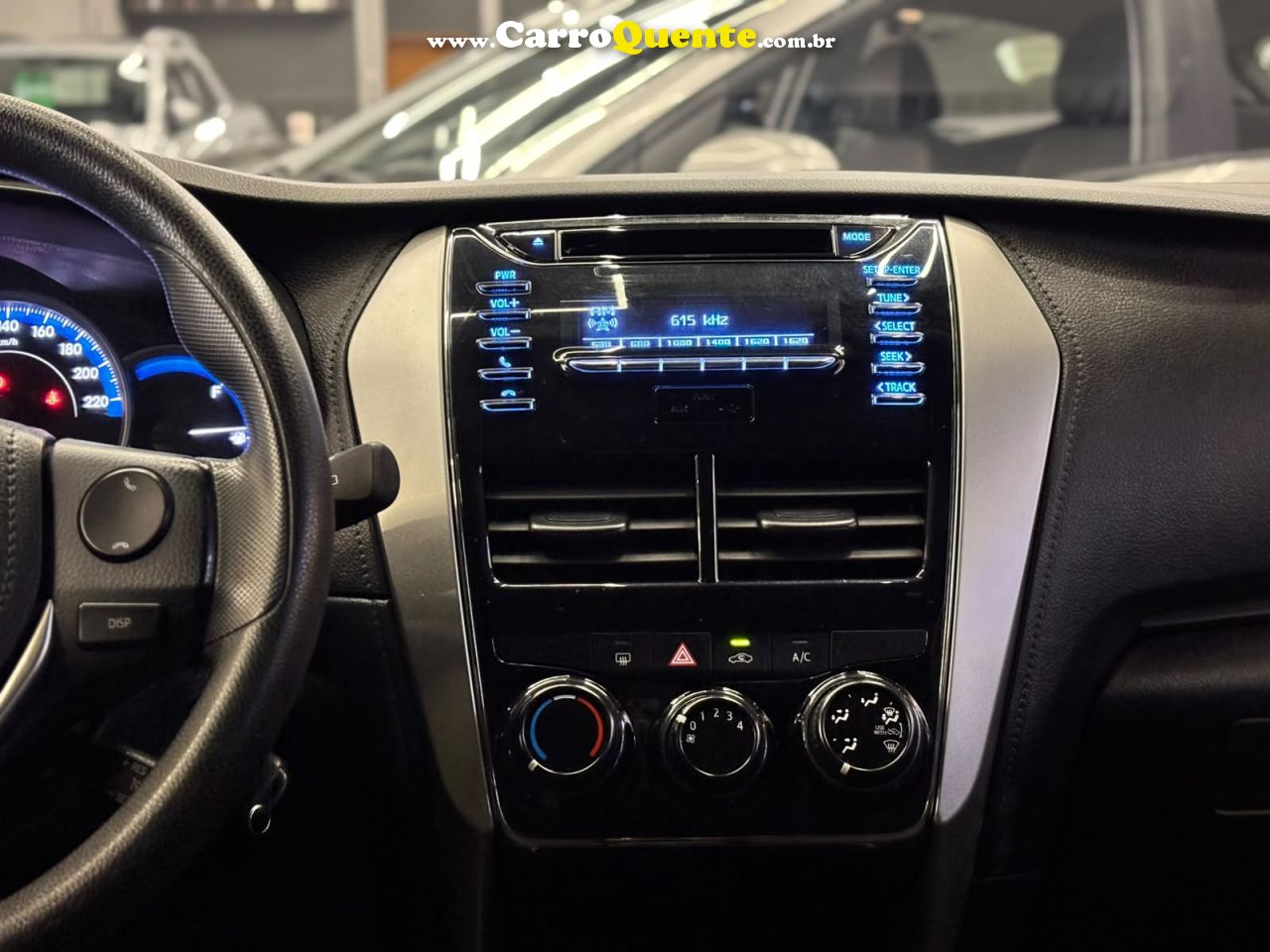 TOYOTA YAR 2021 - Loja