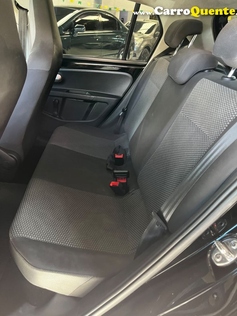 VOLKSWAGEN   UP! MOVE 1.0 TOTAL FLEX 12V 5P   PRETO 2015 1.0 FLEX - Loja
