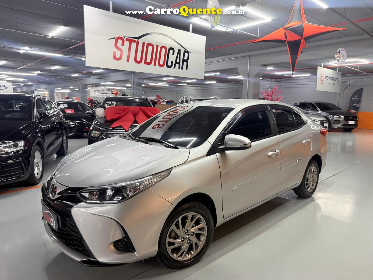 TOYOTA   YARIS XS SEDAN 1.5 FLEX 16V 4P AUT.   PRATA 2024 1.5 FLEX - Loja