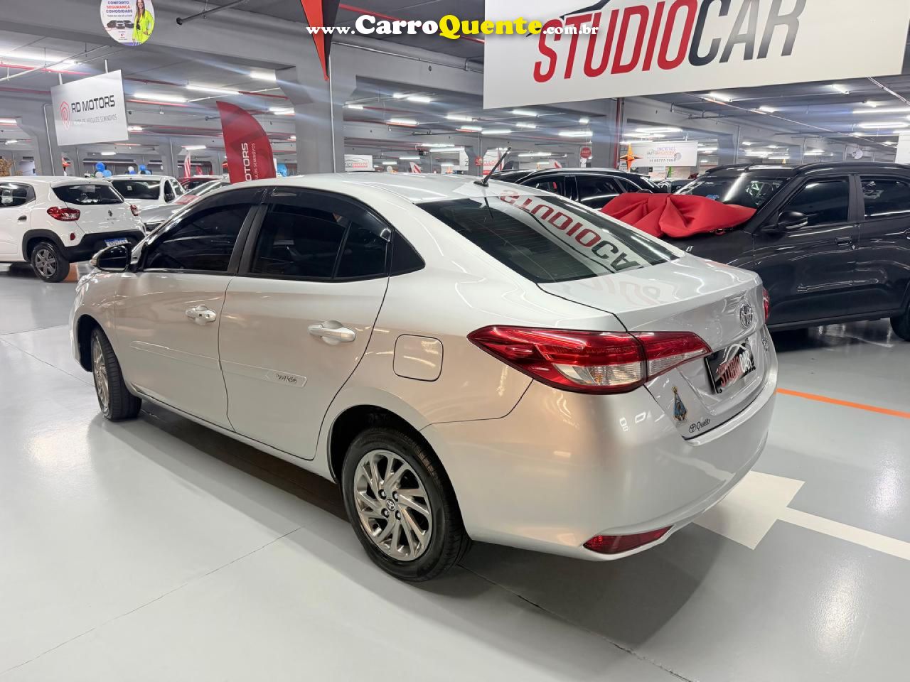 TOYOTA   YARIS XS SEDAN 1.5 FLEX 16V 4P AUT.   PRATA 2024 1.5 FLEX - Loja