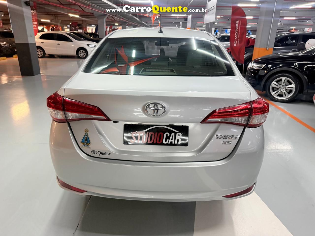 TOYOTA   YARIS XS SEDAN 1.5 FLEX 16V 4P AUT.   PRATA 2024 1.5 FLEX - Loja