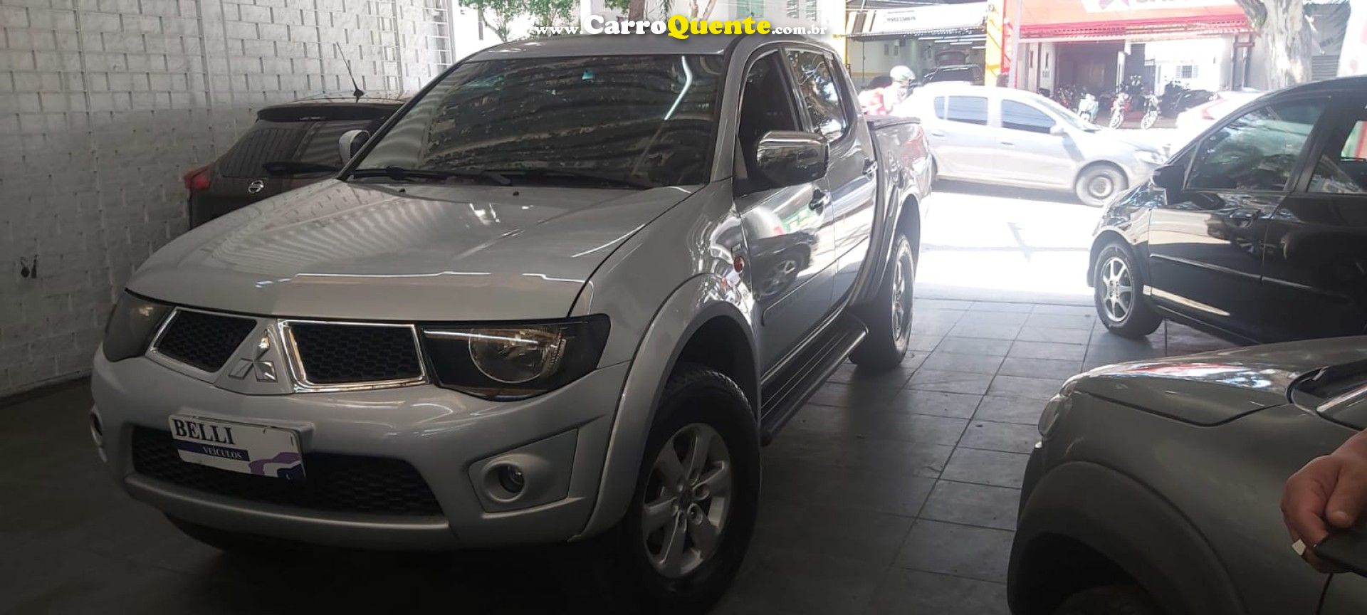 MITSUBISHI   L200 GL 2.5 4X4 CD DIESEL   PRATA 2012 2.0 DIESEL - Loja