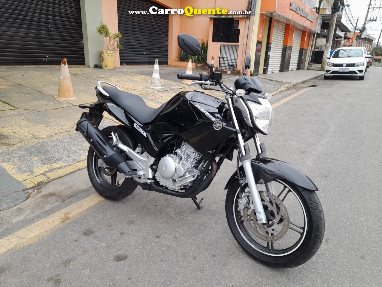 YAMAHA    YAMAHAFAZER YS 250   PRETO 2013 250 GASOLINA - Loja