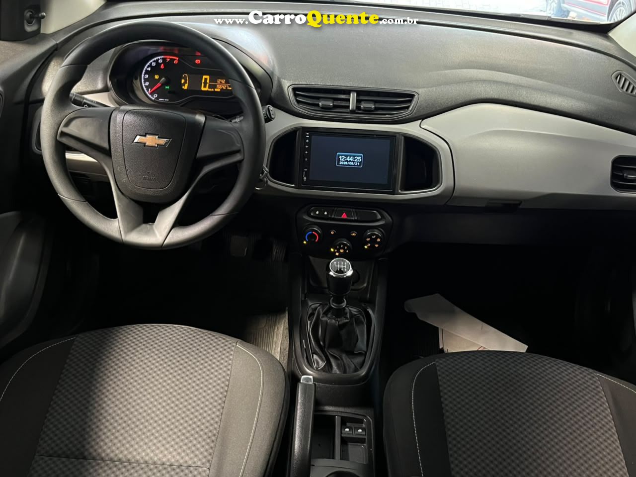 CHEVROLET   ONIX HATCH JOY 1.0 8V FLEX 5P MEC.   BRANCO 2019 1.0 FLEX - Loja