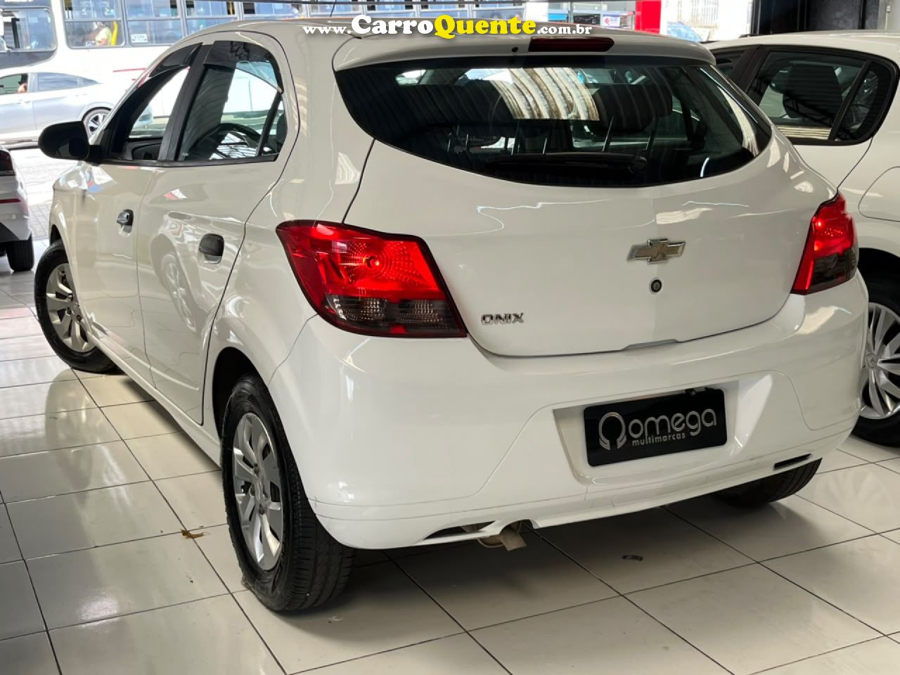 CHEVROLET   ONIX HATCH JOY 1.0 8V FLEX 5P MEC.   BRANCO 2019 1.0 FLEX - Loja