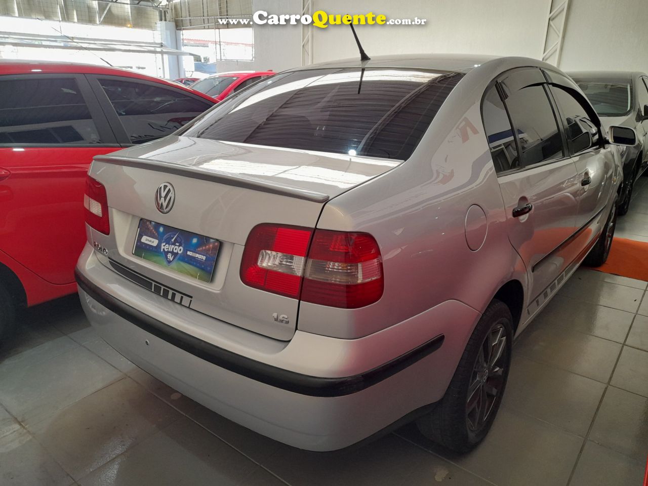 VOLKSWAGEN   POLO SEDAN 1.6 MI TOTAL FLEX 8V 4P   CINZA 2005 1.6 FLEX - Loja