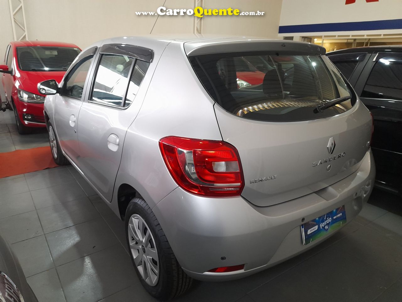RENAULT   SANDERO SCE   PRATA 2018 1.6 FLEX - Loja