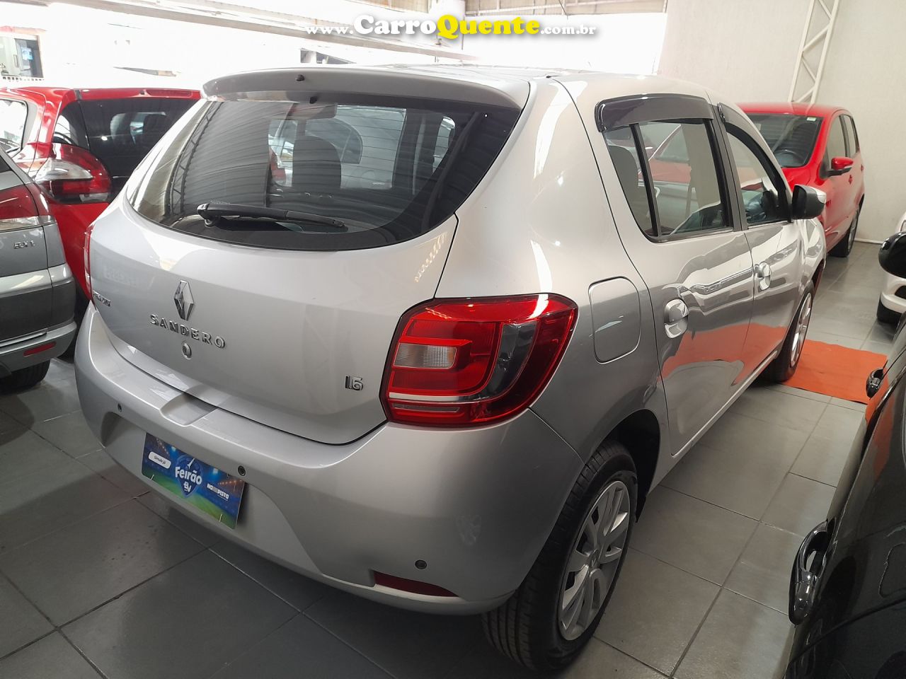 RENAULT   SANDERO SCE   PRATA 2018 1.6 FLEX - Loja
