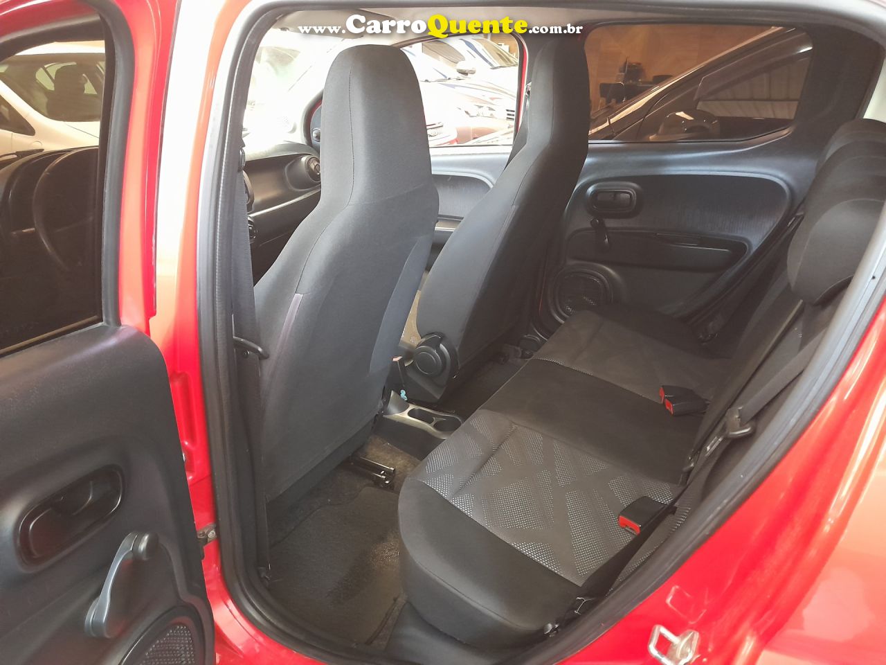 FIAT   MOBI LIKE 20   VERMELHO 2020 1.0 FLEX - Loja