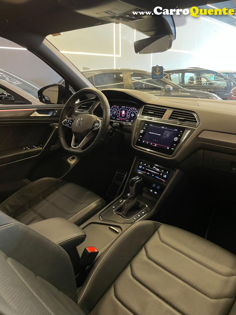 VOLKSWAGEN   TIGUAN ALL SPACE R-LINE 300 TSI 186 CV   PRETO 2024 2.0 GASOLINA - Loja