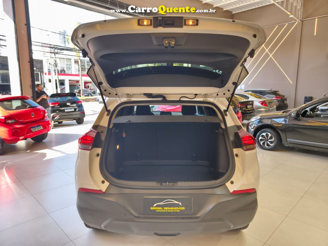 CHEVROLET   TRACKER LT 1.0 TURBO 12V FLEX AUT.   BRANCO 2024 1.0 FLEX - Loja