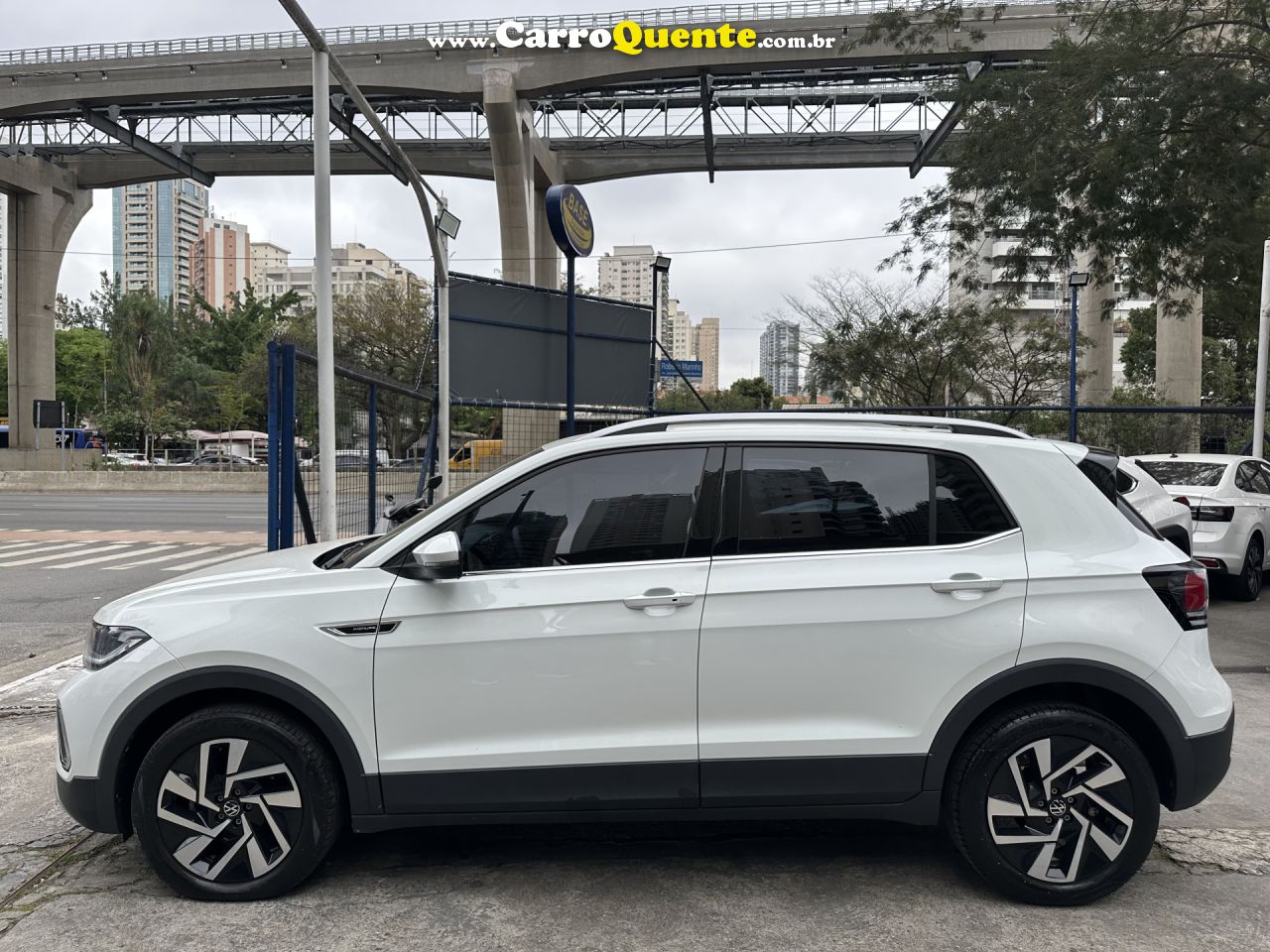 VOLKSWAGEN   T-CROSS HIG. 250 TSI 1.4 FLEX 16V 5P AUT   BRANCO 2025 1.4 TSI FLEX - Loja