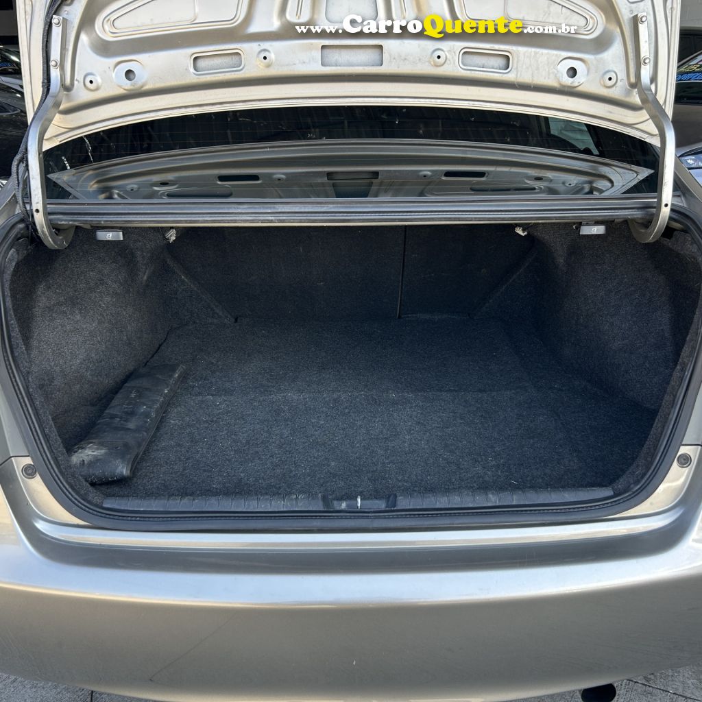 HONDA   CIVIC SED LX 1.8 AUT 4P   PRATA 2007 1.8 GASOLINA - Loja