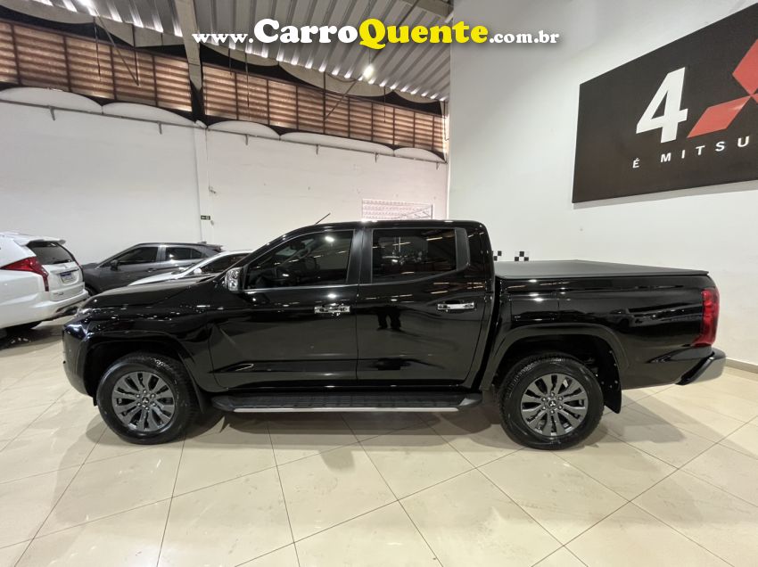 Mitsubishi TRITON 2.4 BITURBO DIESEL CD HPE-S 4X4 AUTOMÁTICO - Loja