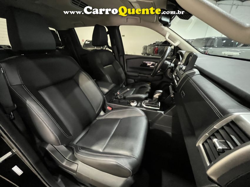 Mitsubishi TRITON 2.4 BITURBO DIESEL CD HPE-S 4X4 AUTOMÁTICO - Loja