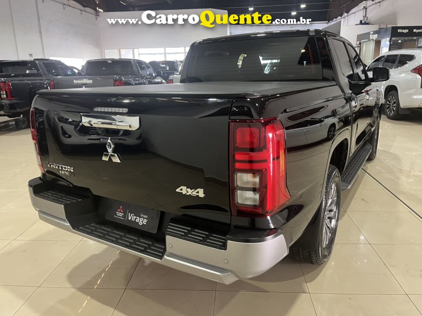 Mitsubishi TRITON 2.4 BITURBO DIESEL CD HPE-S 4X4 AUTOMÁTICO - Loja